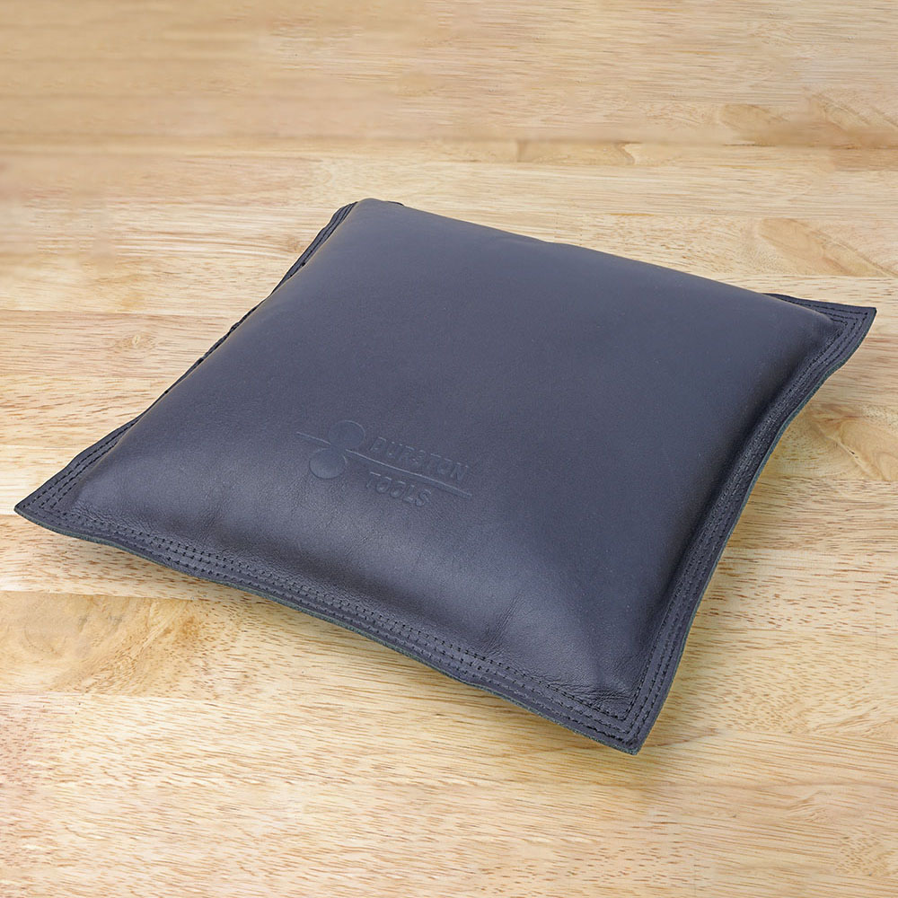 Durston Square Leather Sandbag - đánh giá và giá Leatherwork Bench